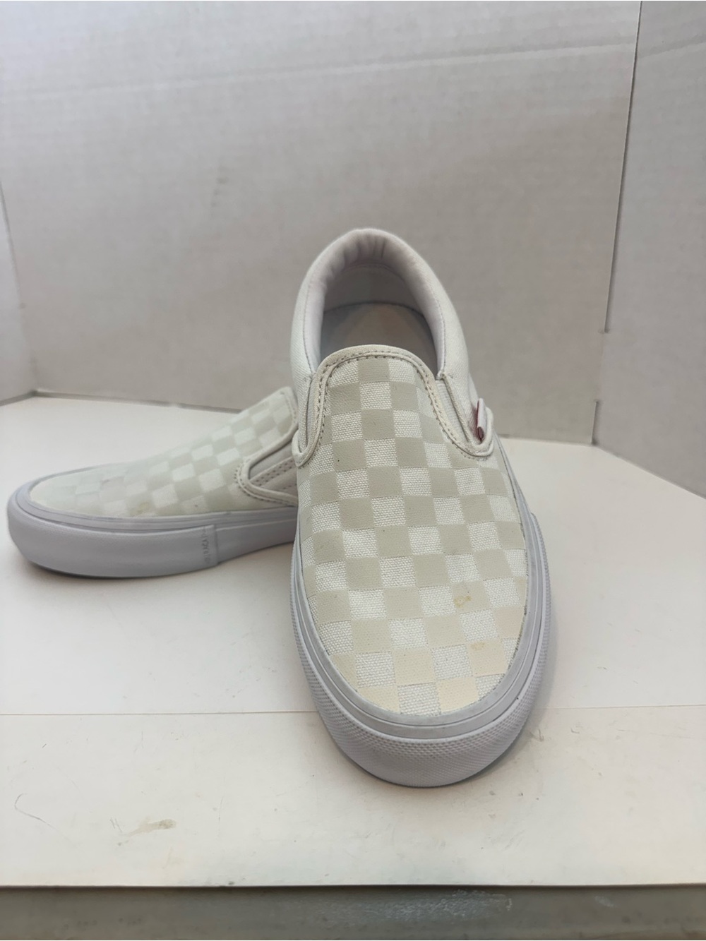 Vans Pro Slip-On Skate Sneakers in White/White Checkerboard Mens 5.5 women’s 7